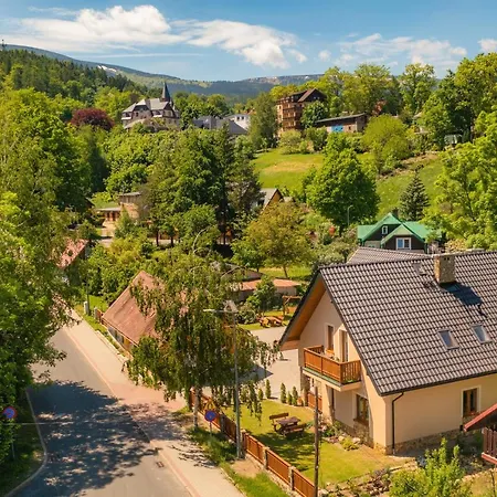 Sara Проживание в семье *